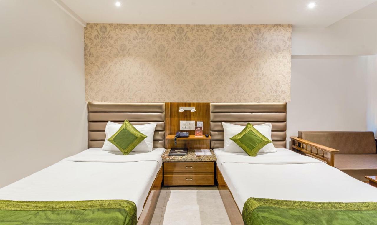 Hotel Crown Palace Indore Zewnętrze zdjęcie